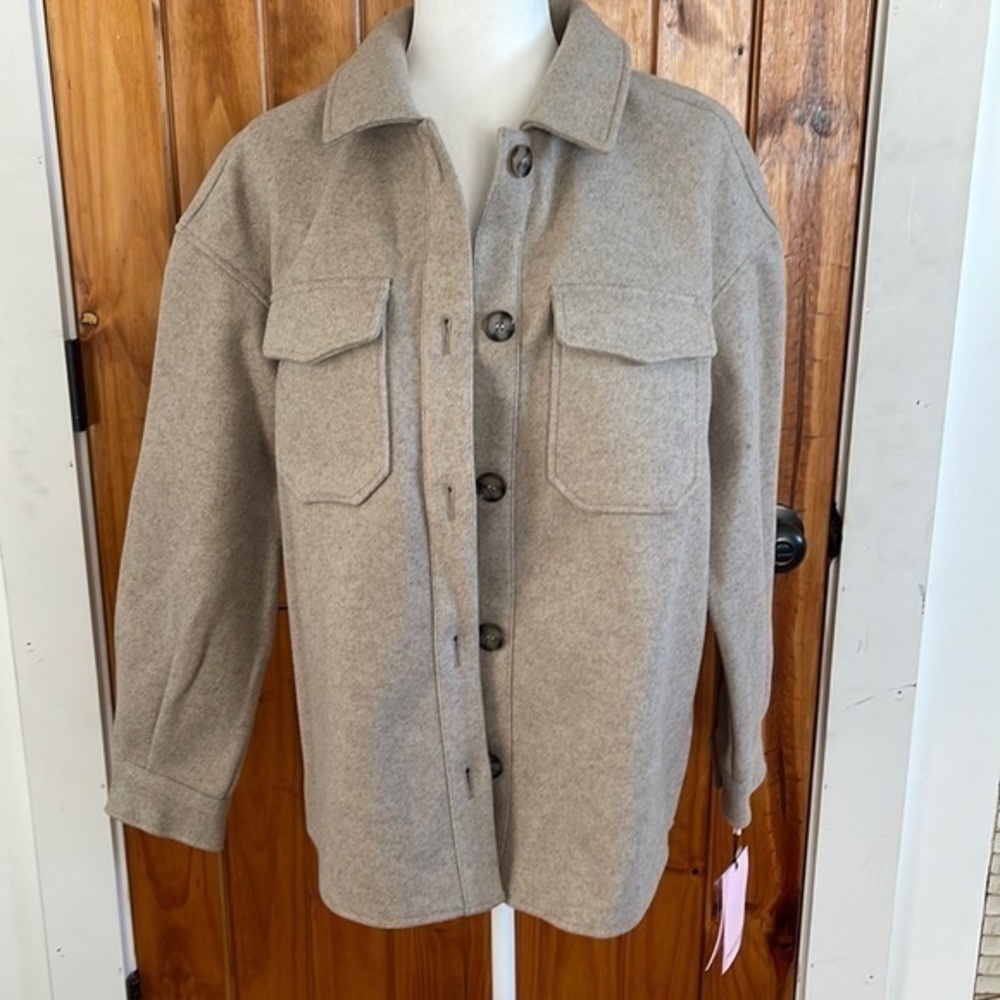 Avec Les Filles Beige Grey Shirt Jacket Shacket Button Front Pocket Medium NWT